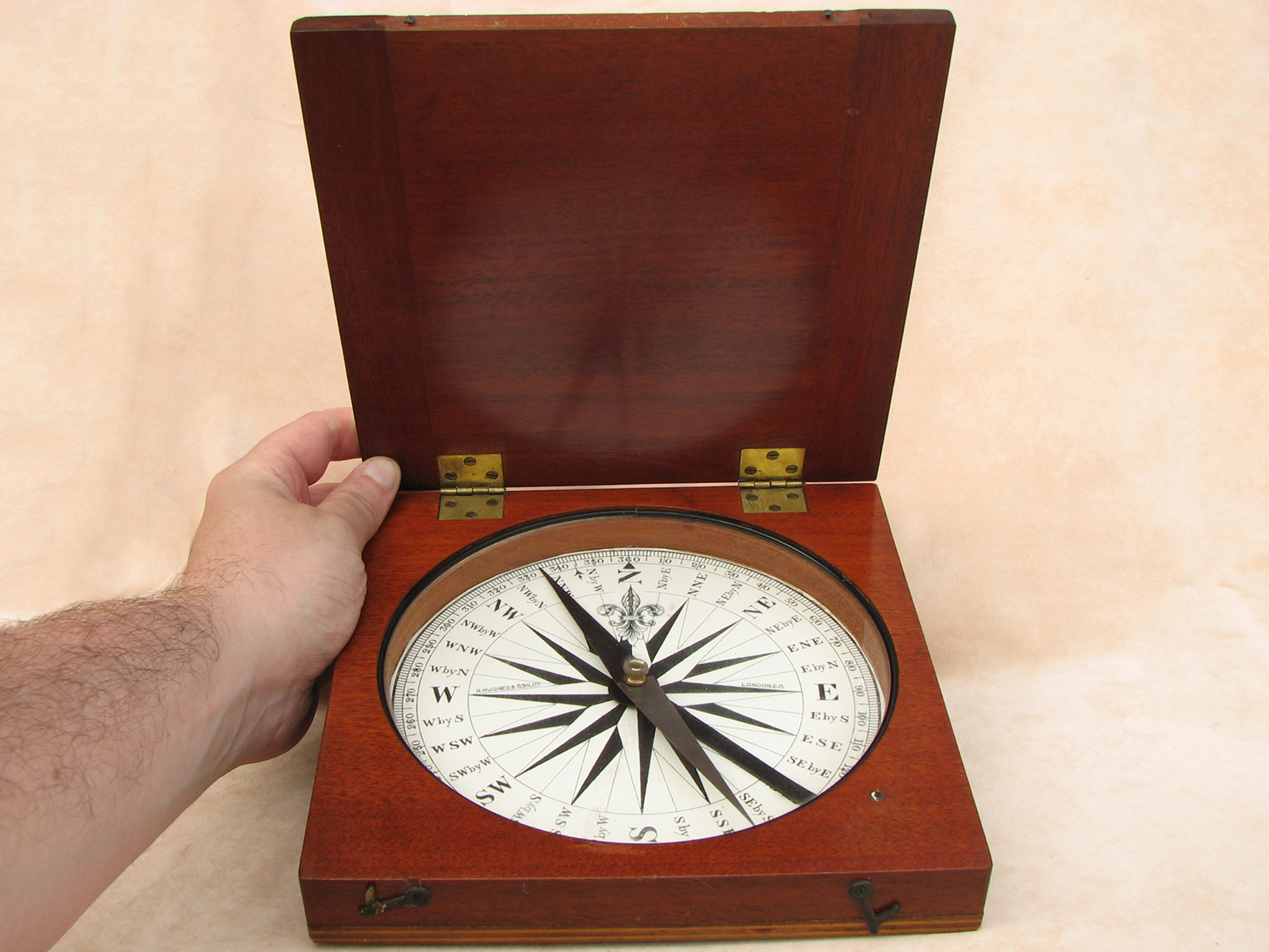 Henry Hughes & Son early Edwardian mahogany desk top compass